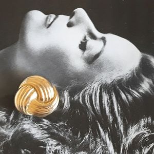 Vintage LCI Liz Claiborne gold-tone knot clip earrings